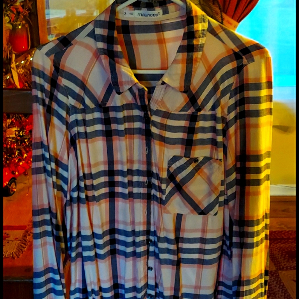 Maurices shirt